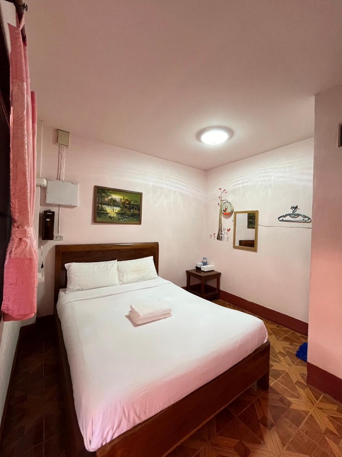 Hotel Happy In Pai Esterno foto