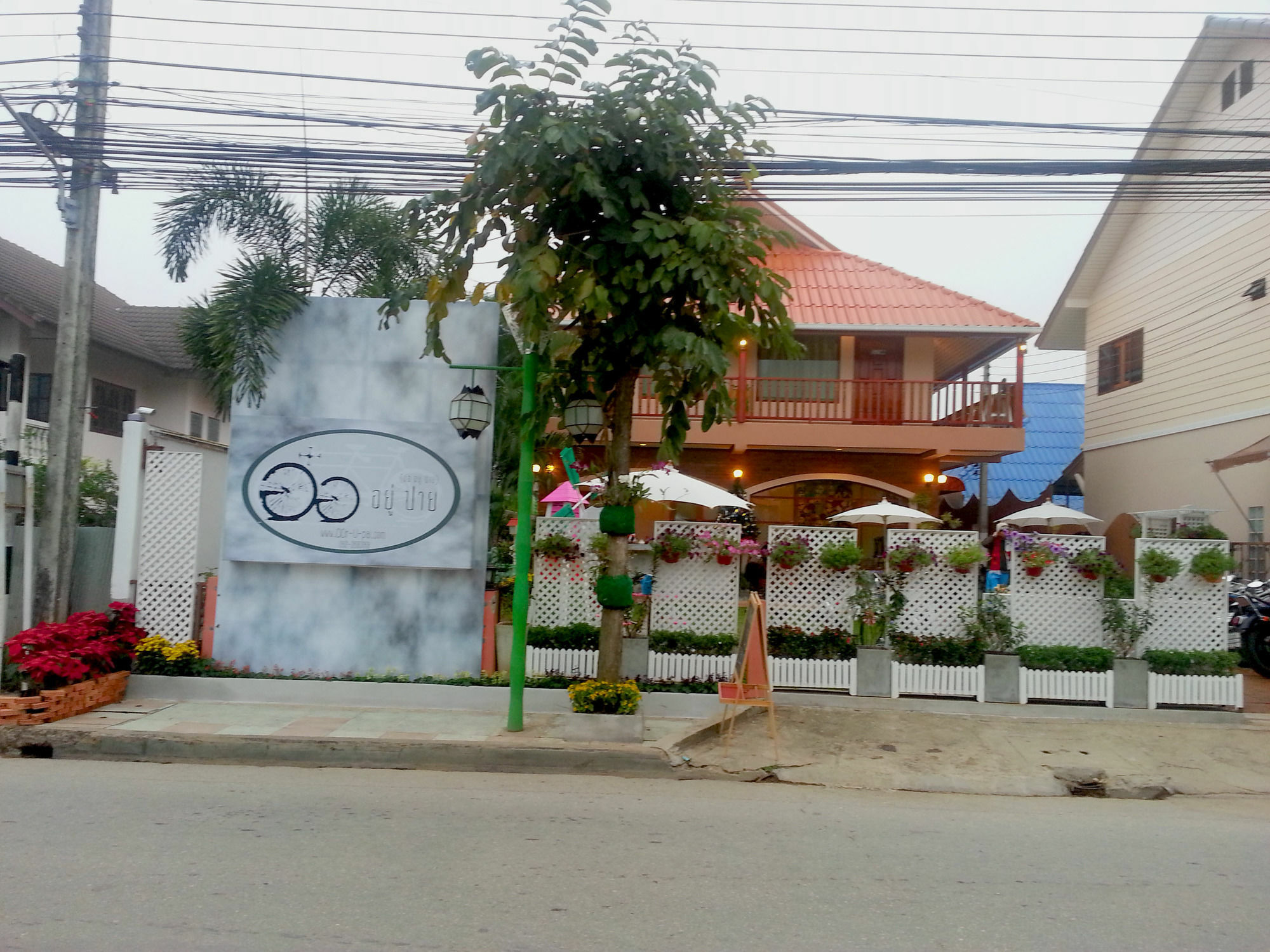 Hotel Happy In Pai Esterno foto